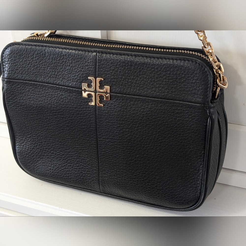 TORY BURCH - Ivy Crossbody, Black Pebbled Leather, Gold Chain, EUC. - Picture 3 of 14